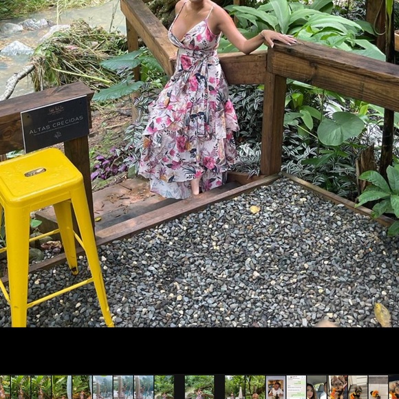 Dress - Picture 3 of 3